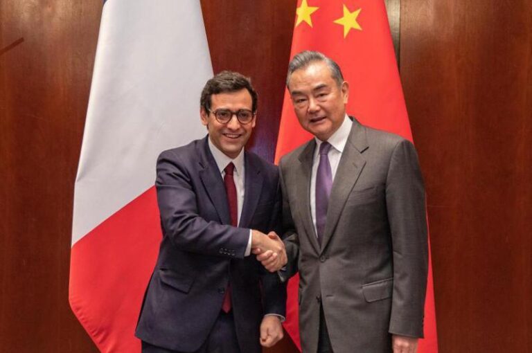 The way is clear for the meeting between the heads of state of China and France? French Foreign Minister will go to China to meet Wang Yi on April 1